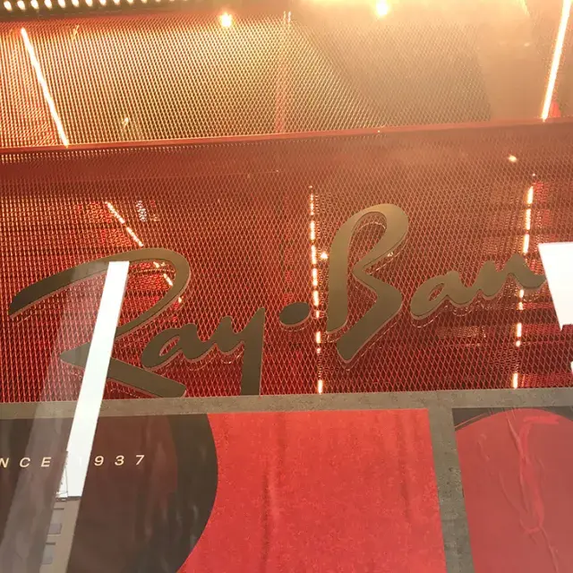 Rayban Store